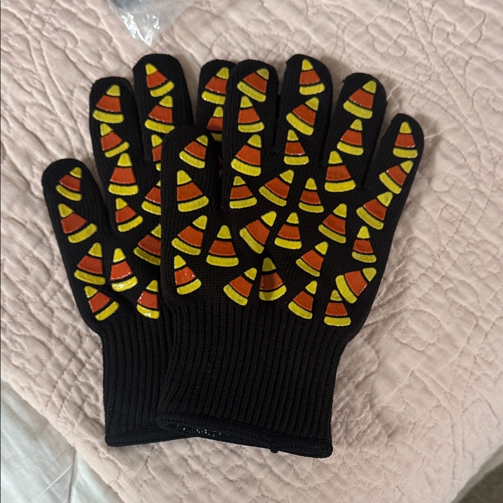 Temptations Silicone Oven Gloves (Set of 2)